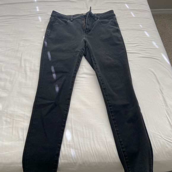 American Eagle Skinny Jeans - Picture 2 of 4